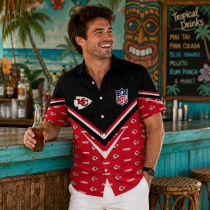 Arrowhead Game Day: Kansas City Chiefs Logo Repeat Men’s Aloha Shirt